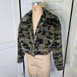 Kan Can Los Angeles‎ Camo Faux Fur Cropped Jacket Women Size M
